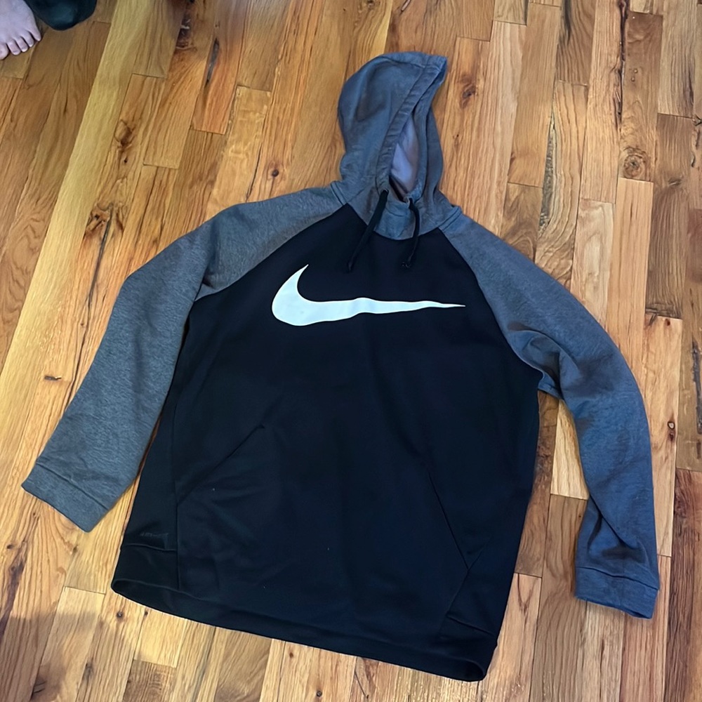 Mens Nike sweatshirt size Medium